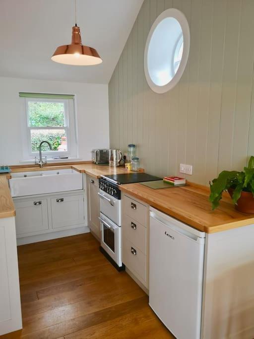 The Little Post House. A Perfect Village Retreat, With Stunning Views. Boscastle Exterior foto